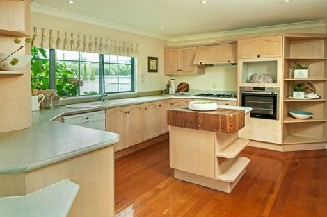 Photo of property in 23 Manor Park, Sunnyhills, Auckland, 2010