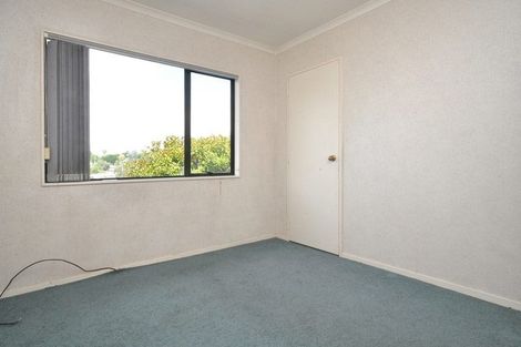 Photo of property in 9 Breenagh Place, Massey, Auckland, 0614
