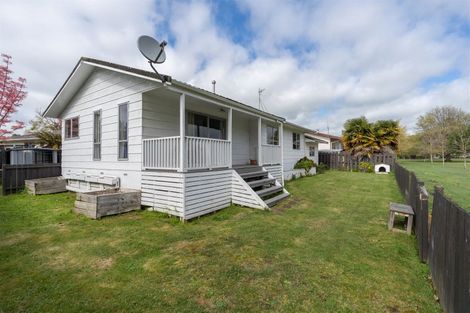 Photo of property in 19 Crescent Court, Melville, Hamilton, 3206