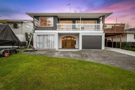 Photo of property in 22 Realm Place, Massey, Auckland, 0614