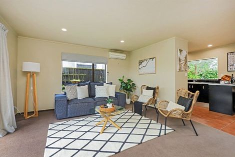 Photo of property in 12 Railey Place, Greenmeadows, Napier, 4112