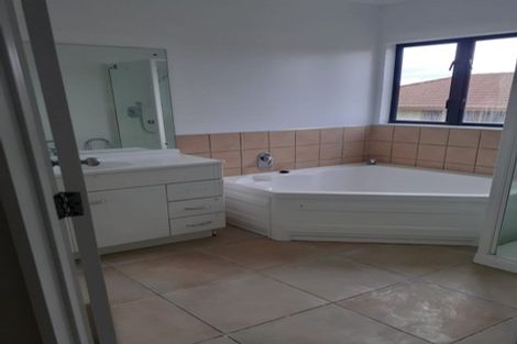 Photo of property in 5a Oakleigh Avenue, Takanini, 2112