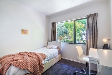 Photo of property in 19 Moore Street, Hillcrest, Auckland, 0627