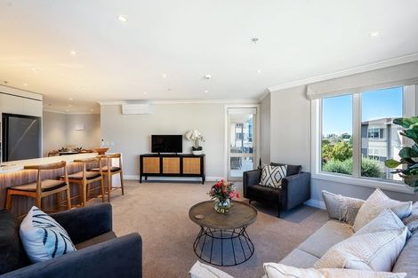 Photo of property in 14/30 Ambassador Glade, Orewa, 0931