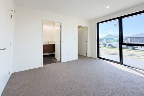 Photo of property in 1 Archibald Place, Halswell, 8025