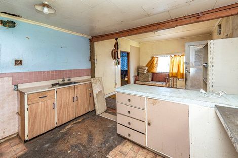 Photo of property in 25 Manuka Street, Castlecliff, Whanganui, 4501