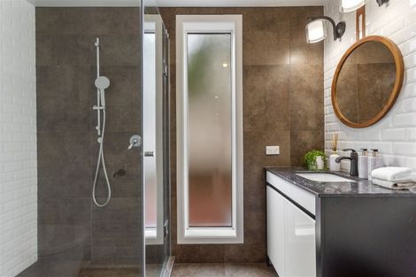 Photo of property in 50 Rawene Road, Birkenhead, Auckland, 0626