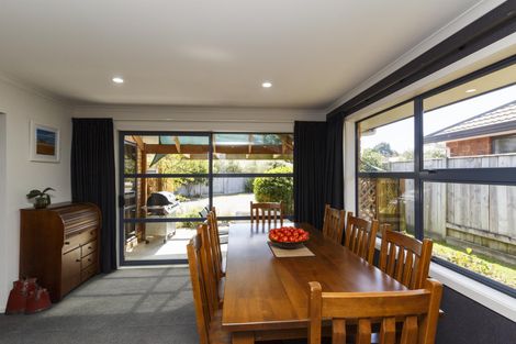 Photo of property in 99a Schnell Drive, Kelvin Grove, Palmerston North, 4414