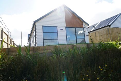 Photo of property in 24 Pakaraka Drive, Papakura, 2110