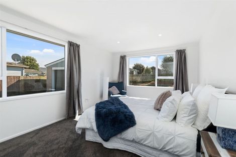 Photo of property in 9 Betula Place, Parklands, Christchurch, 8083
