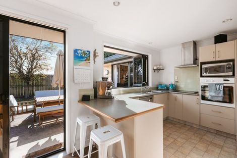 Photo of property in 9 Beachmere Place, Papamoa Beach, Papamoa, 3118