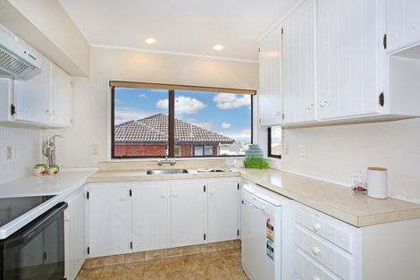 Photo of property in 2/16 Ridge Road, Howick, Auckland, 2014