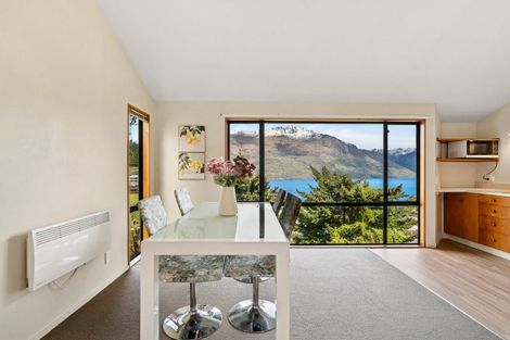 Photo of property in 16a Dart Place, Fernhill, Queenstown, 9300
