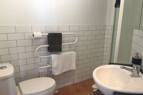 Photo of property in Terrace Tower Apartments, 11f/126 The Terrace, Wellington Central, Wellington, 6011