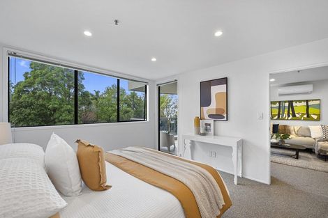 Photo of property in 1c/175 Hurstmere Road, Takapuna, Auckland, 0622