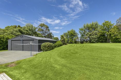 Photo of property in 21 Koraha Road, Kumeu, 0892