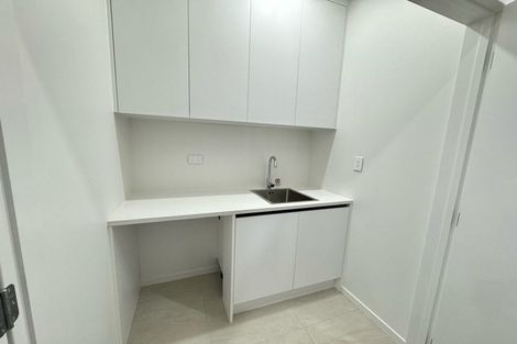 Photo of property in 9/90 Picasso Drive, West Harbour, Auckland, 0618