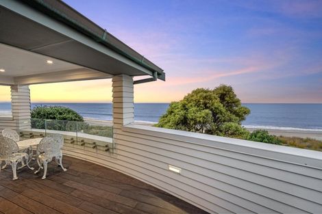 Photo of property in 63 Karewa Parade, Papamoa Beach, Papamoa, 3118