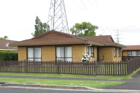 Photo of property in 2/15 Berwyn Avenue, Takanini, 2112