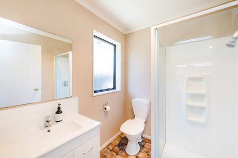 Photo of property in 4 Nevada Way, Kelvin Grove, Palmerston North, 4414