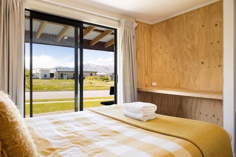 Photo of property in 4 Rodman Lane, Lake Tekapo, 7999