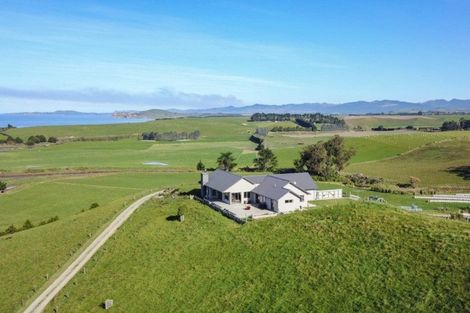 Photo of property in 1069 Waianakarua Road, Herbert, Oamaru, 9495