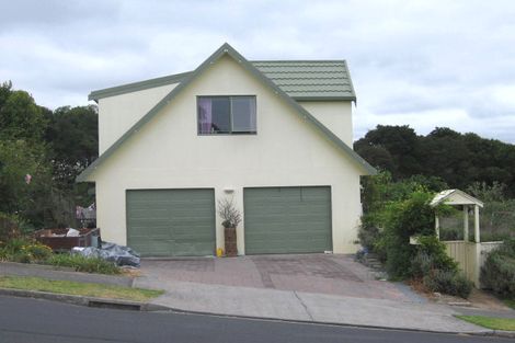 Photo of property in 108 Seaview Road, Glenfield, Auckland, 0629