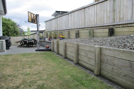 Photo of property in 17 Rochfort Crescent, Pyes Pa, Tauranga, 3112