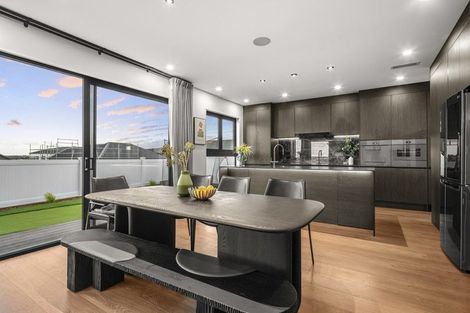 Photo of property in 214 Vaughans Road, Long Bay, Albany, 0792