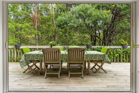 Photo of property in 8 Grand View Road, Leigh, 0985