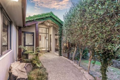 Photo of property in 2 Te Wharau Drive, Greenhithe, Auckland, 0632