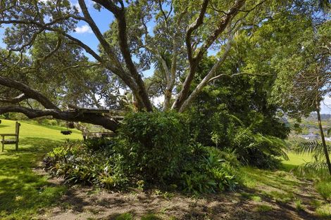 Photo of property in 1 Buckleys Track, Paremoremo, Auckland, 0632
