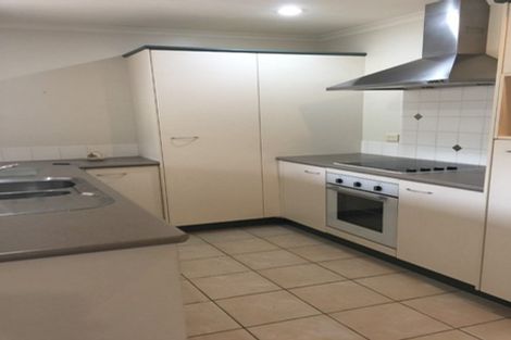 Photo of property in 28 Richfield Crescent, Westgate, Auckland, 0614