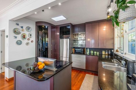 Photo of property in 11 Williams Street, Tauranga, 3110