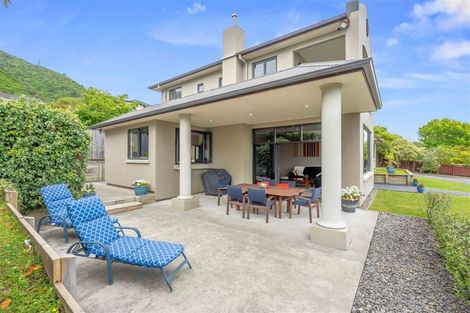 Photo of property in 37 Huia Street, Waikanae, 5036