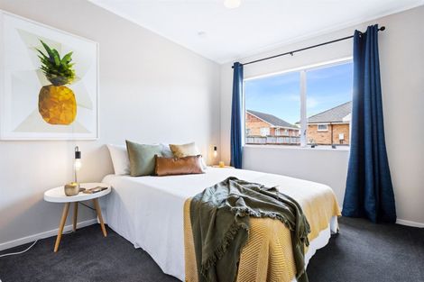 Photo of property in 2/60 Taikata Road, Te Atatu Peninsula, Auckland, 0610