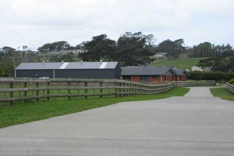 Photo of property in 32a Koraha Road, Kumeu, 0892