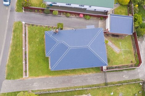 Photo of property in 32 Bracken Road, Paparangi, Wellington, 6037