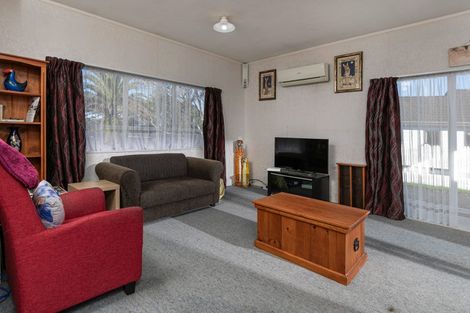 Photo of property in 14 Miriam Corban Heights, Henderson, Auckland, 0612