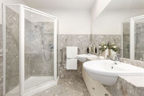 Photo of property in 5d/173 Hurstmere Road, Takapuna, Auckland, 0622