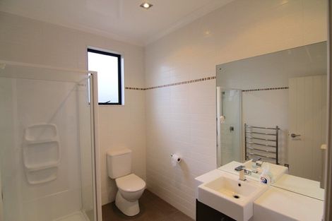 Photo of property in 75 Laurel Oak Drive, Schnapper Rock, Auckland, 0632