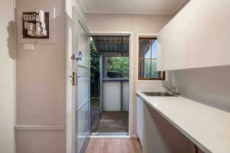 Photo of property in 224 Mahia Road, Weymouth, Auckland, 2103