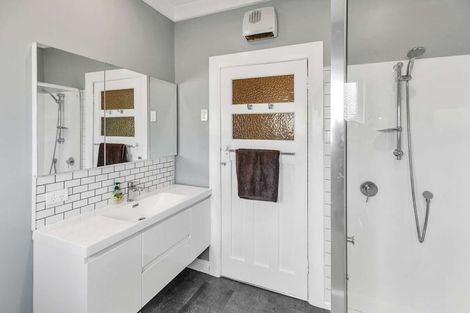 Photo of property in 56 Queenwood Road, Levin, 5510