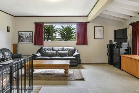 Photo of property in 1 Green Place, Richmond Heights, Taupo, 3330