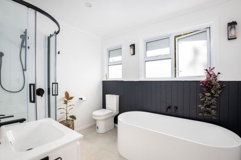 Photo of property in 77a Bayly Road, Blagdon, New Plymouth, 4310