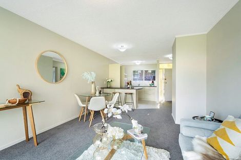 Photo of property in 2/26 Kohekohe Street, New Lynn, Auckland, 0600
