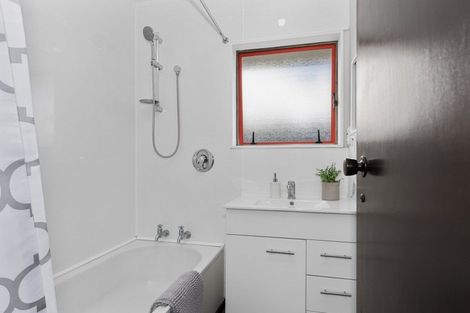 Photo of property in 404 Ngatai Road, Bellevue, Tauranga, 3110