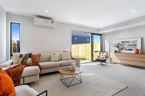 Photo of property in 80 Symes Drive, Red Beach, 0932