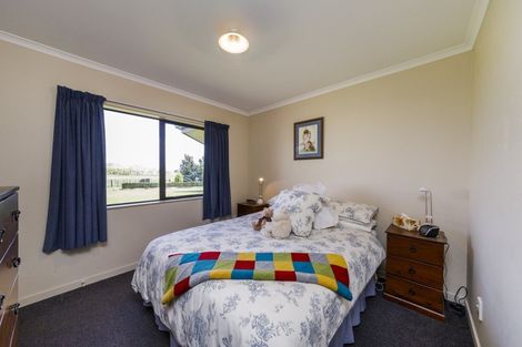 Photo of property in 689 Makerua Road, Tokomaru, Palmerston North, 4474