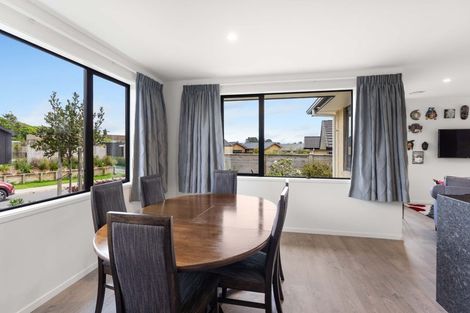 Photo of property in 12 Morepork Drive, Waikanae, 5036